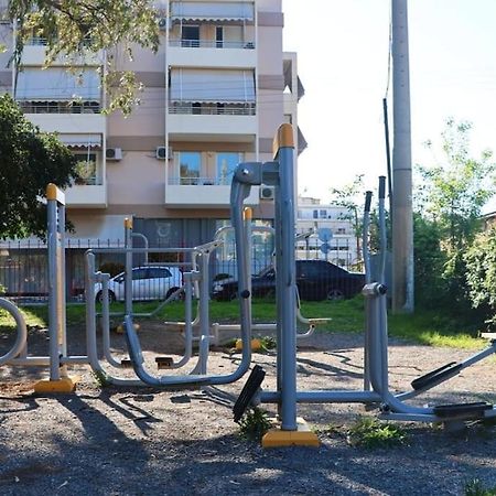 Δίπλα Στο Πάρκο Apartment Kalamata Exterior photo