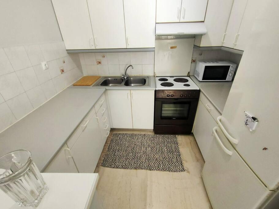 Δίπλα Στο Πάρκο Apartment Kalamata Exterior photo