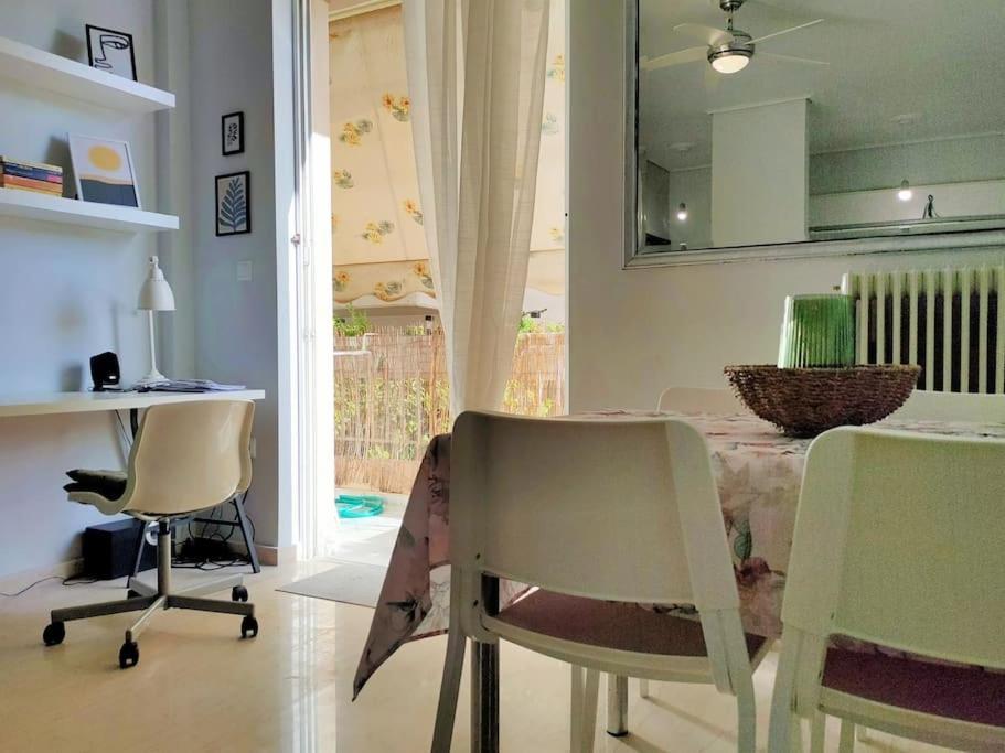 Δίπλα Στο Πάρκο Apartment Kalamata Exterior photo